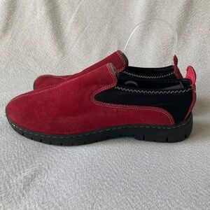 Unbranded Women’s Red Suede and Genuine Shearling Wool SlipOn Shoe Loafer Size 9